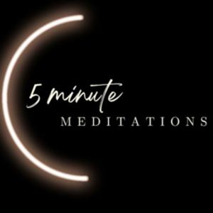 5 Minute Meditations by Lauren Gomola