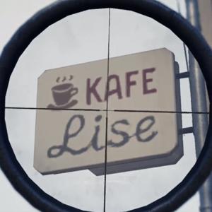 2 Canadians at Kafe Lise