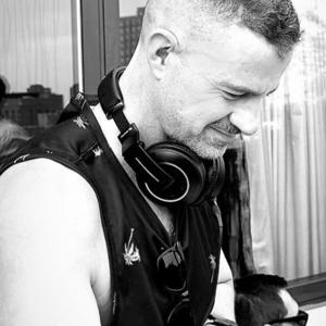 DJ BEN BAKER || PODCASTS AND LIVE SETS by DJ Ben Baker