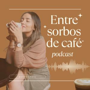 Entre sorbos de café.