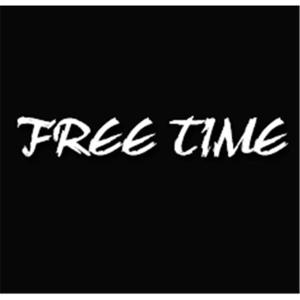 Free Time w/ Monique & Liljenredd