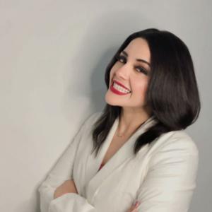 Kenia La Broker El Podcast, la Influencer de los créditos hipotecarios.