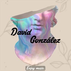 David González®