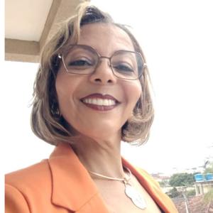 DEUS NÃO CHAMOU VOCÊ PARA SER DEUS. E SIM, PARA SER SERVO .