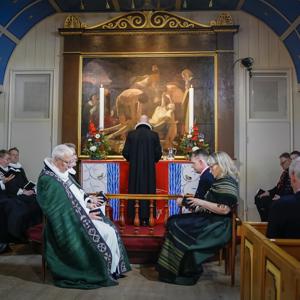 Gudstænastur í sjónvarpi