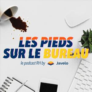 Les pieds sur le bureau