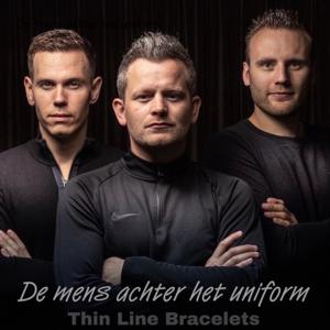 De mens achter het uniform