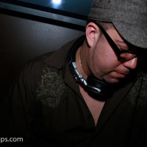 House Sessions     mixes by Imfamous Leo Morales