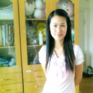 美女讲故事