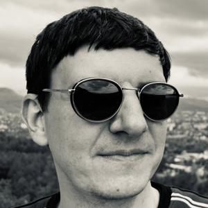 KOSTUR