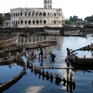 ==Comoros Langues Majeures - Paroles de Vie, Bonnes nouvelles, Chants d'Évangile/جزر القمر اللغات - كلمات الحياة ، أخبار جيدة ، أغاني الإنجيل==