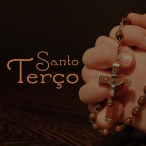 Rezando o Santo Terço by Luiz Inácio Dias