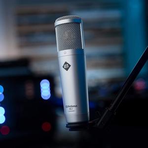 Airchecks and interviews of Cameron Scott- Bohanna