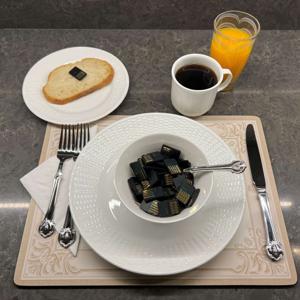 Dunce (Dunce) Revolution