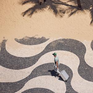 Coordinates. A Serious Case of Travelling (English version)