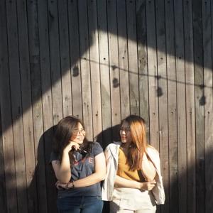 Berbagi Cerita dan Canda