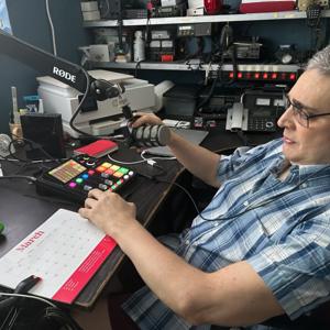 Friends food and relationships online and off-line