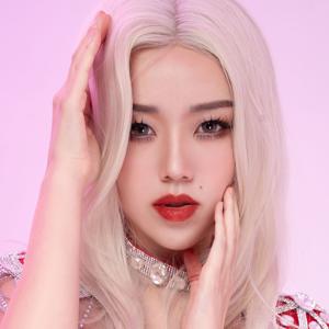 NICOLE CHEN