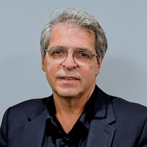 Au Delà Des Lignes