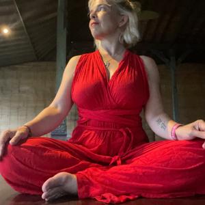 Yoginipower- EN & HU Podcast for embodied wisdom - A női kiteljesedés útja