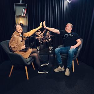 No Filters: Balancing 2 Startups & 3 Little Kids 🎙️