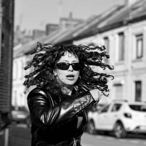 Bir Bilen Anlatıyor