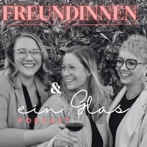 Freundinnen und ein Glas