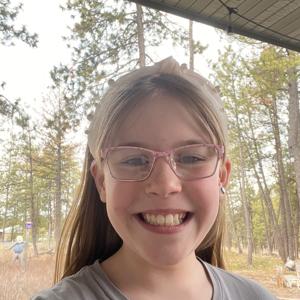 𝔸 𝔾𝕀ℝ𝕃 𝕎𝕀𝕋ℍ 𝔸𝔻ℍ𝔻