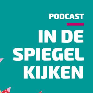 In de spiegel kijken