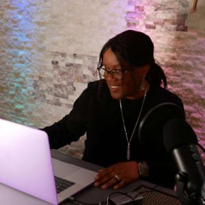 Fiddly Chic W.O.C Podcast (Multiple Sclerosis /neurological disorder)