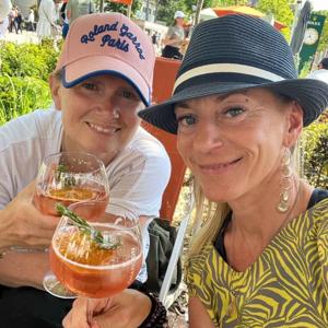 Rounds in a Square World