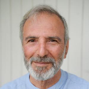 סיפורים לילדים לפני השינה
סבלו(סבא פבלו) מספר לתיאה סיפורים לפני השינה