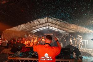 NICKY G SNATCHED HOUSE - GARAGE - BASS 1120