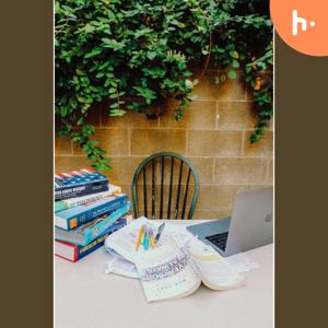 Choosing the Right Essay Writing Service