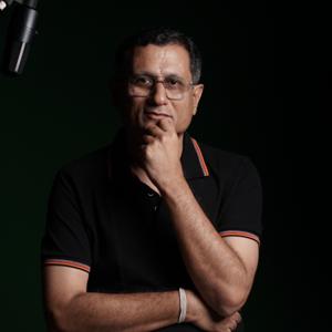 Pallav's Jaadu Banarasi and his Pie of Peace