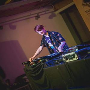 DJ Gooldy