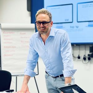 Tom Dunman - Empowering Minds | Sparking Change | Inspiring Growth