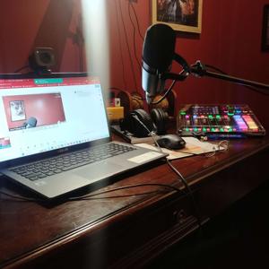 Hockey, Books & Storytellers with Teabag & Tone