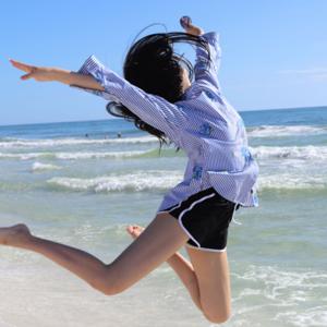 Chinese American Girl Explores America华裔女孩的美国高中探索