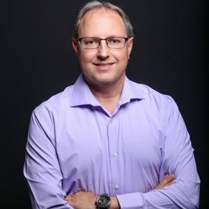 זיכלינסקי מארח