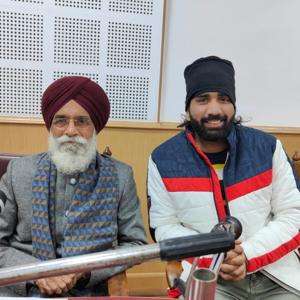 Surjit Patar - Ki mai osnu pyaara nahi