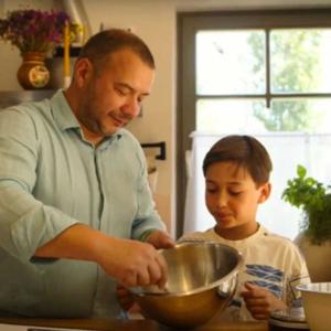 Local. Podcastul despre Mancare. Familie. Comunitate