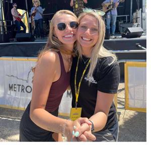 Two Blondes, One Braincell