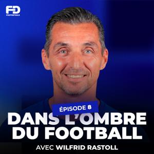 Dans l'ombre du football