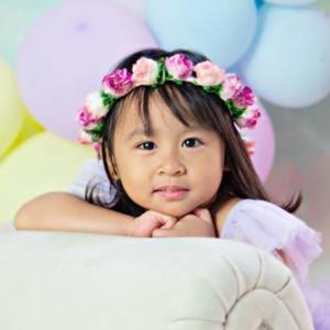 little Lucy reads…