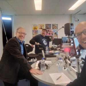 Met Regt een Frietje Peper 01 (juni 2023)