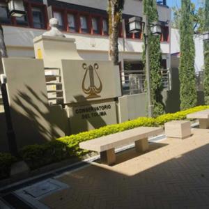 Salon Alberto Castilla 100 Años De Historia