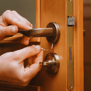 Trusted Lock Experts | Door Repair & Replacement Services