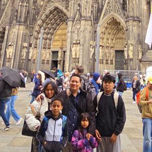 Linda Tim Yoga Aby Genduk