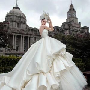 女王传奇——欧洲12位女王的荣耀与宿命